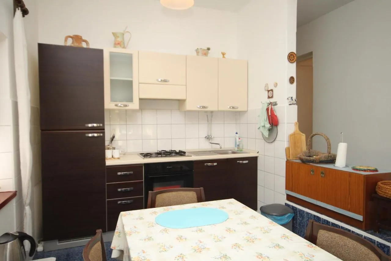 Seaside Holiday House Verunic, Dugi Otok - 8126 فيلي رات بيت للعطل